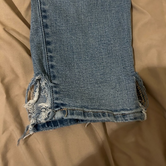 American Eagle light wash ripped jeans size 16S - Picture 2 of 4